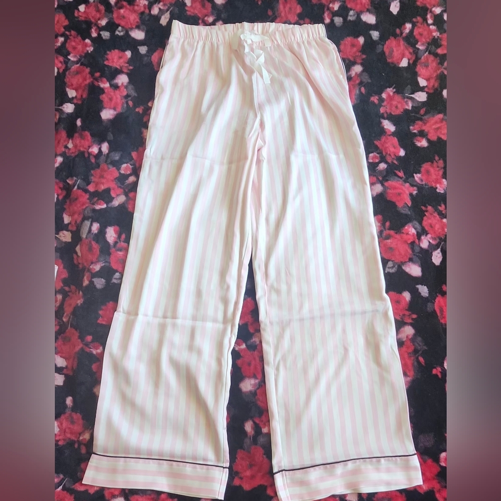 Victoria's Secret Glazed Satin FlyawayTunic Pajama Set Size MEDIUM NWT - Picture 8 of 12